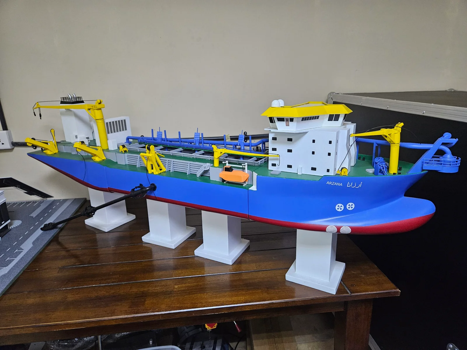 ship scale models Dubai